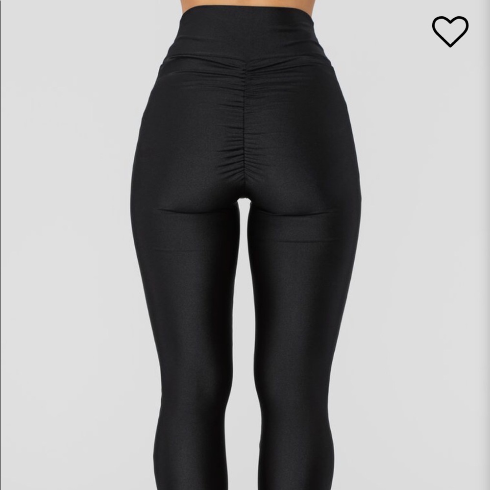 Scrunch butt leggings